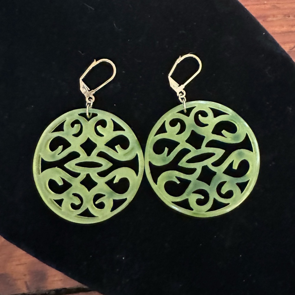 🧩 2/$20 Jade Color Cutout Earrings